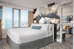  - Delta Hotel by Marriott Downtown Vancouver Suites