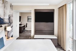  - Delta Hotel by Marriott Downtown Vancouver Suites
