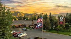  - Flying Saddle Resort Alpine