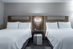  - Holiday Inn Express North St Paul - I-35 E, Exit 115