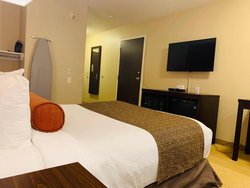  - Kanata Hotel by BCMInns Invermere