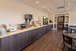  - Kanata Hotel by BCMInns Invermere