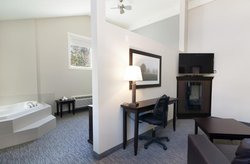  - Kanata Hotel by BCMInns Blairmore