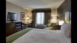  - Holiday Inn Express & Suites North Fremont - I-80 & I-90, Exit 91