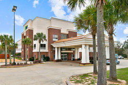  - Holiday Inn Express Lucedale