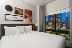  - Fairfield Inn & Suites by Marriott Manhattan Central Park New York City