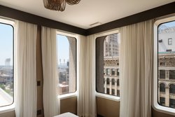  - Metropolitan at the 9 Hotel Cleveland - I-90, Exit 172A & 173A