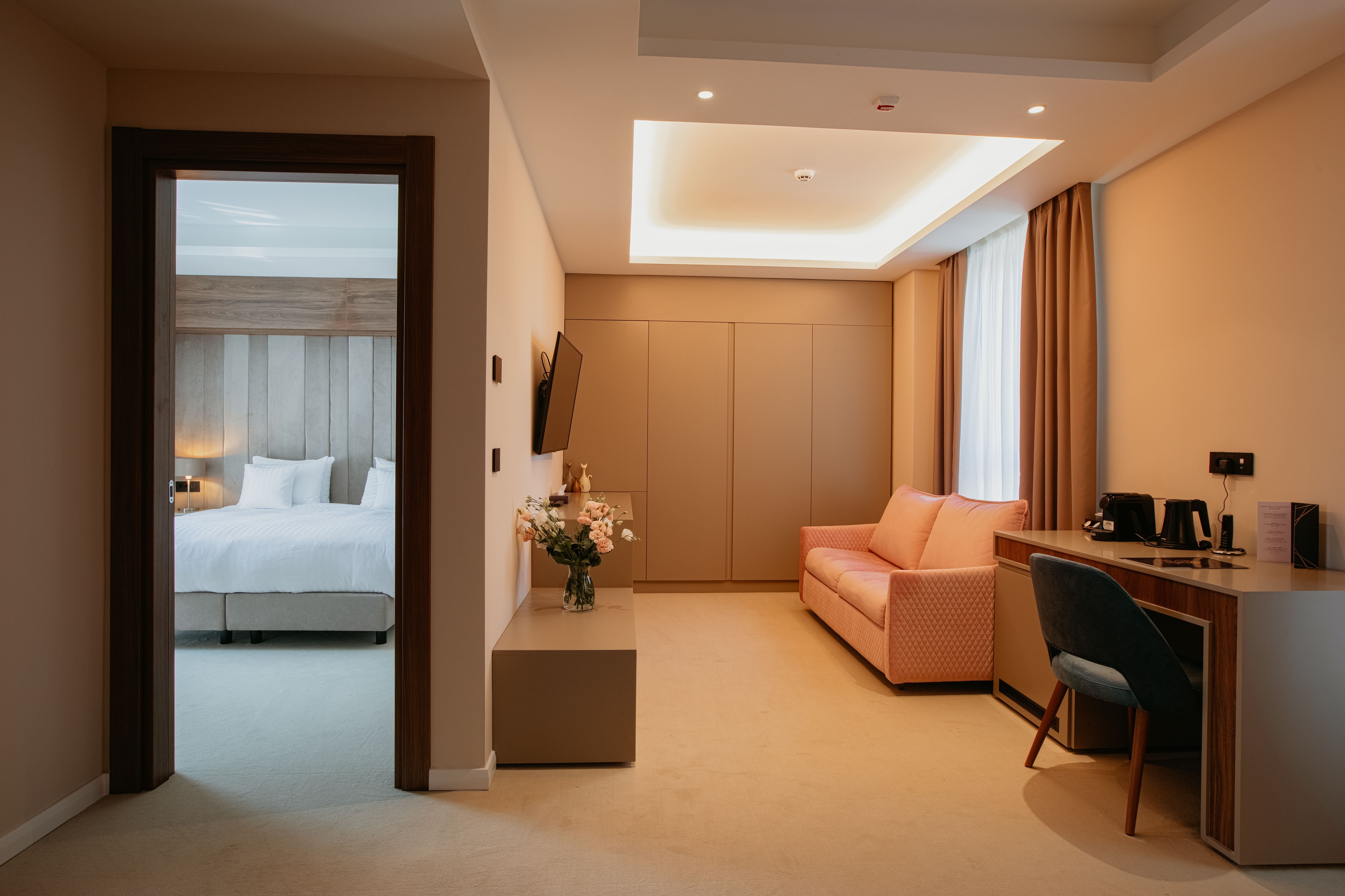 STEIN COLLECTION HOTEL-guestroom-DELUXE FAMILY SUITE.jpg