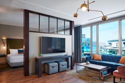  - Hotel Zachary Wrigley Field Chicago