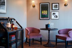  - Hotel Zachary Wrigley Field Chicago