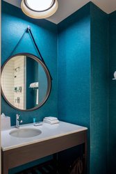  - Aloft Hotel Downtown Philadelphia