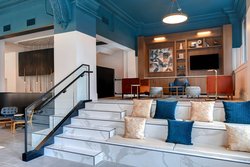  - Courtyard by Marriott Hotel Downtown Cincinnati - I-71, Exit 1B