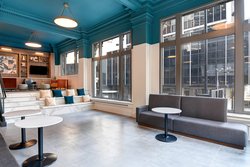  - Courtyard by Marriott Hotel Downtown Cincinnati - I-71, Exit 1B