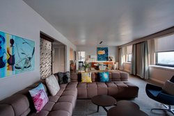  - Renaissance Hotel Long Beach