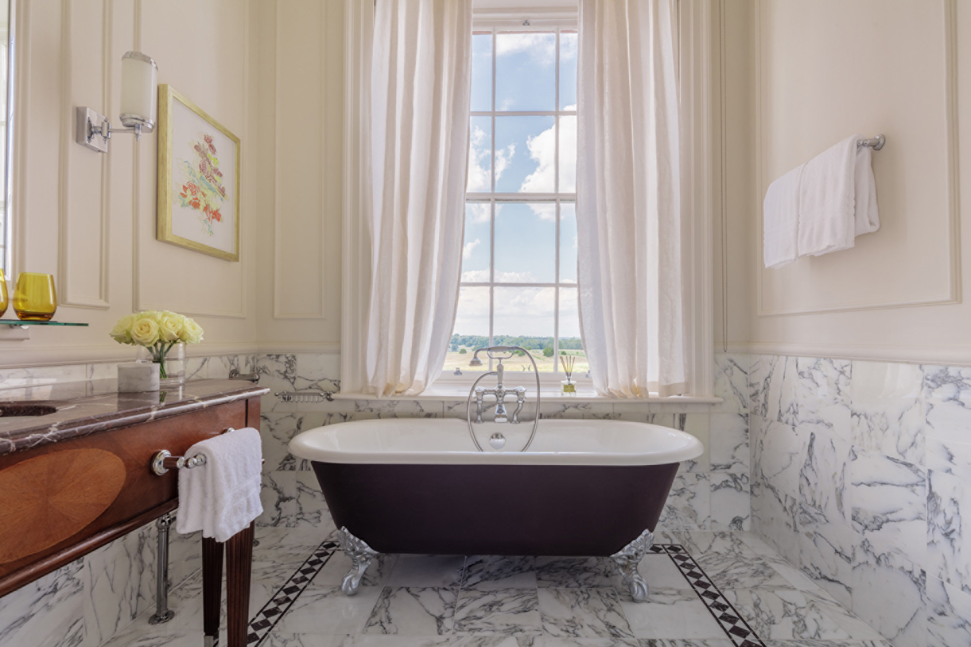 Four Seasons Hampshire-guestroom-Grand Manor Bathroom.jpg