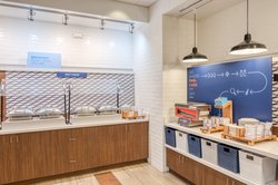  - Holiday Inn Express Troy - I-55 & I-70, Exit 18