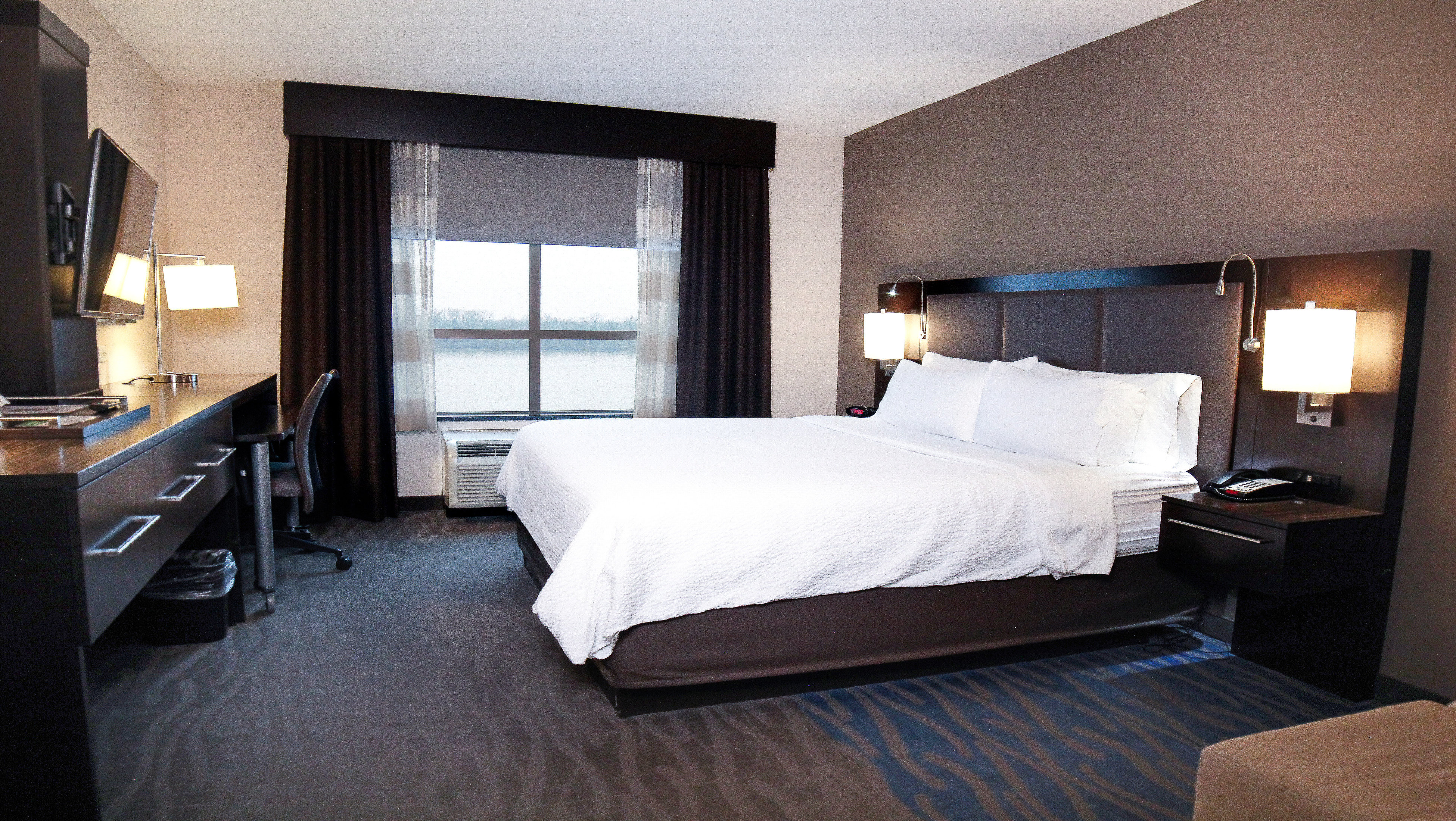 Choose our King Riverview room for a relaxing view