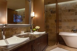  - Renaissance Madison Hotel Seattle - I-5, Exits 164A & 165A