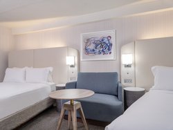  - Crowne Plaza Hotel Airport Indianapolis - I-74 & I-465, Exit 11