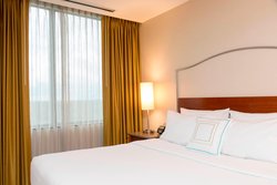  - SpringHill Suites by Marriott O'Hare Airport Chicago - I-90, Exit 79B