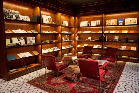 THE ADOLPHUS - Photo 42