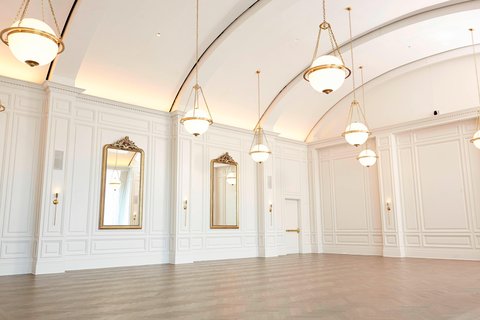 THE ADOLPHUS - Photo 63