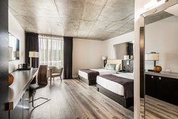 - Hotel 10 Montreal