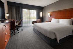  - Courtyard by Marriott Hotel Fresno