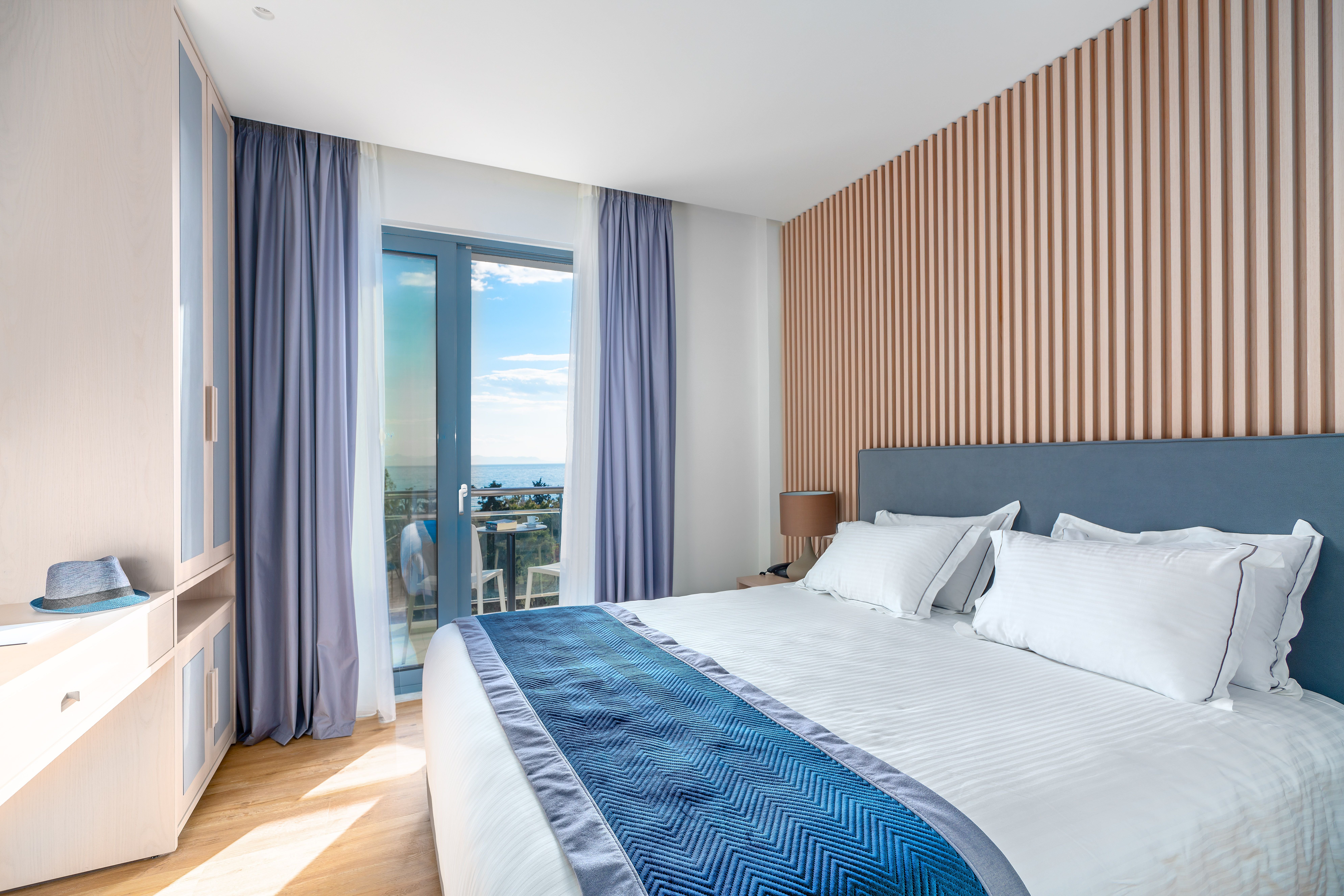 GLYFADA RIVIERA HOTEL-guestroom-Family Room.jpg