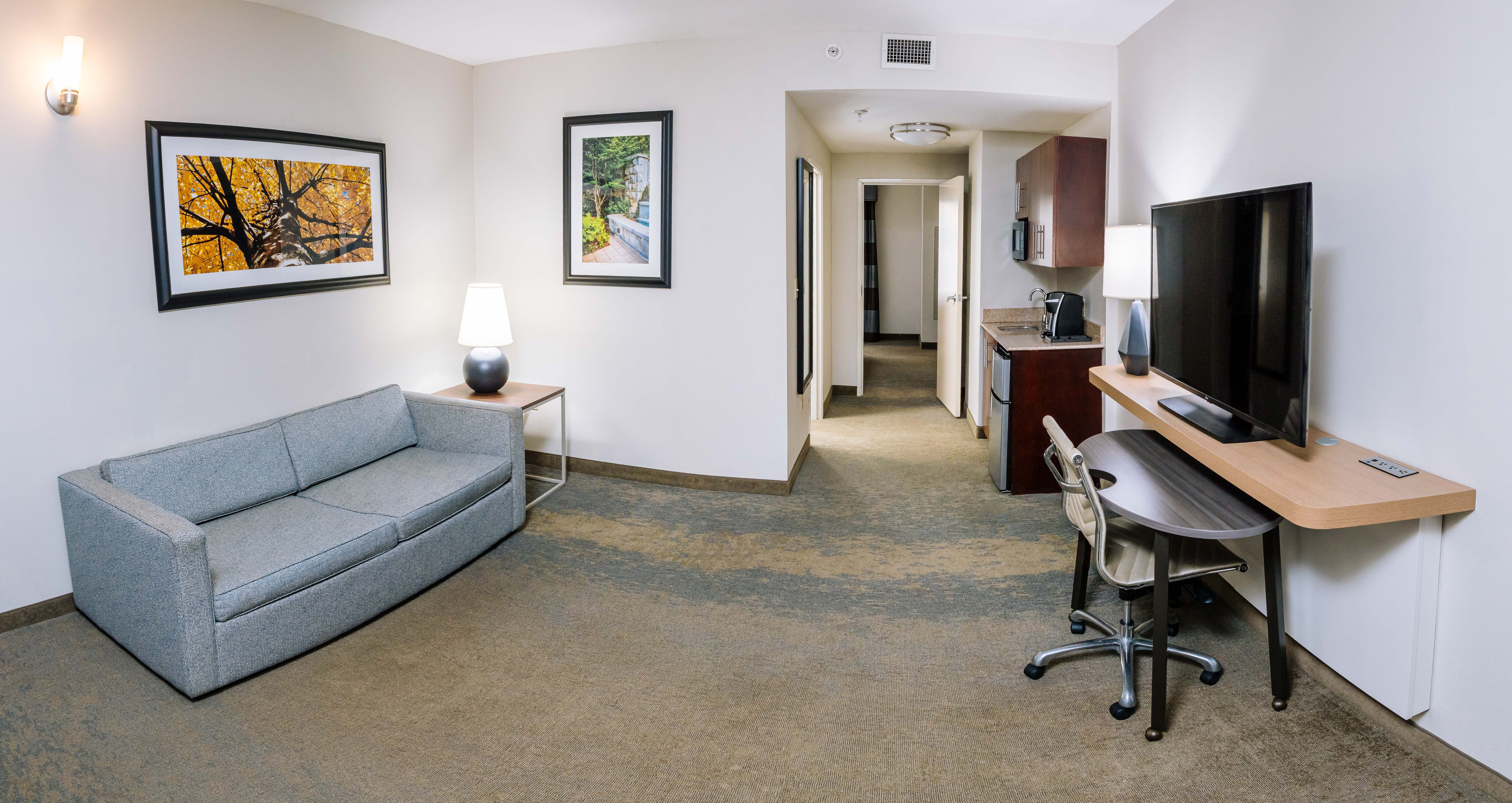 HOLIDAY INN STOCKBRIDGE BY IHG-guestroom-Suite.jpg