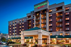  - Courtyard by Marriott Hotel Bloomington
