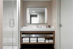  - Marriott Hotel Downtown Des Moines