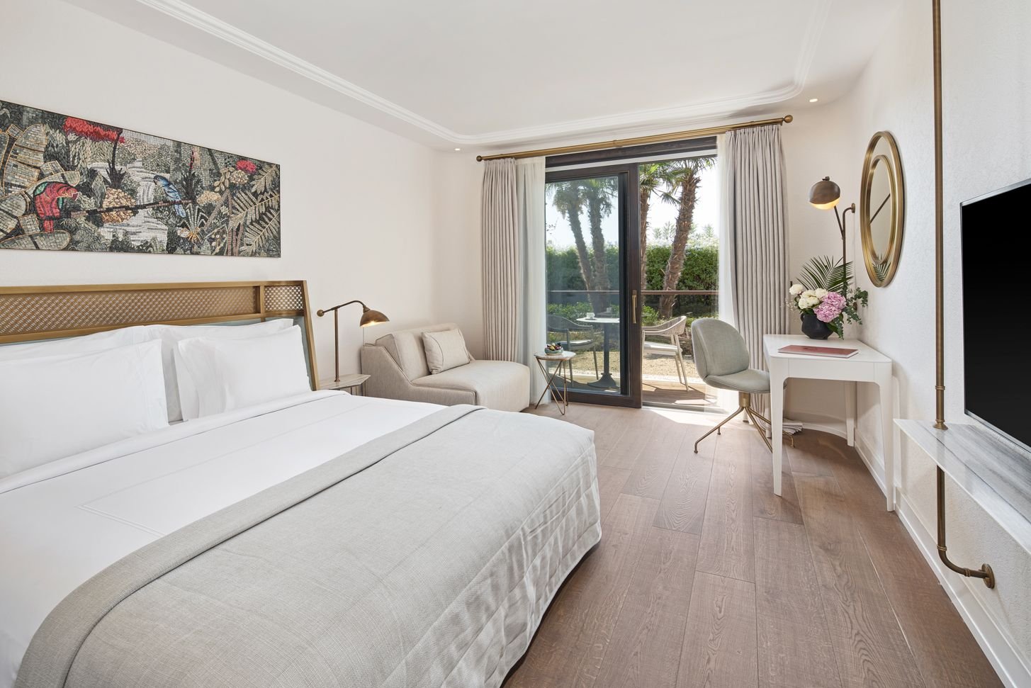 BIBLOS ALACATI-guestroom-Comfort Family Room Garden Vie.jpg