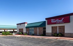  - Red Roof Inn & Suites Dekalb
