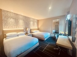  - Kimpton Hotel Wilshire Los Angeles