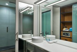  - Aloft Hotel Downtown Houston - I-10, Exit 769A & 769B