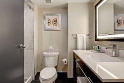  - Four Points by Sheraton Hotel Thorold