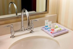  - Four Points by Sheraton Hotel LAX Airport Los Angeles