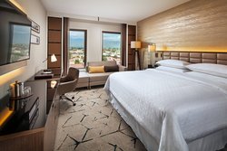  - Sheraton Hotel San Gabriel - I-10, Exit 25A