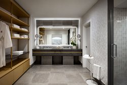  - Marriott Chateau Champlain Hotel Montreal