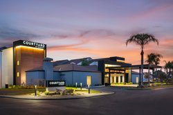 - Courtyard by Marriott Hotel Fresno