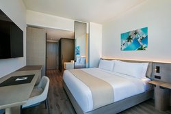  - AC Hotel by Marriott Downtown Los Angeles