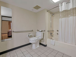  - Red Roof Inn Uhrichsville