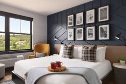  - Eddy Taproom & Hotel Golden