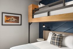  - Eddy Taproom & Hotel Golden