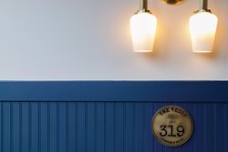  - Eddy Taproom & Hotel Golden