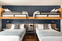  - Eddy Taproom & Hotel Golden