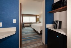  - Holiday Inn Express & Suites Brunswick