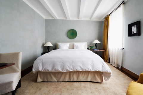 Deluxe Room Historic Chancellery