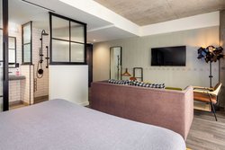  - Moxy Hotel by Marriott Smithsonian DC